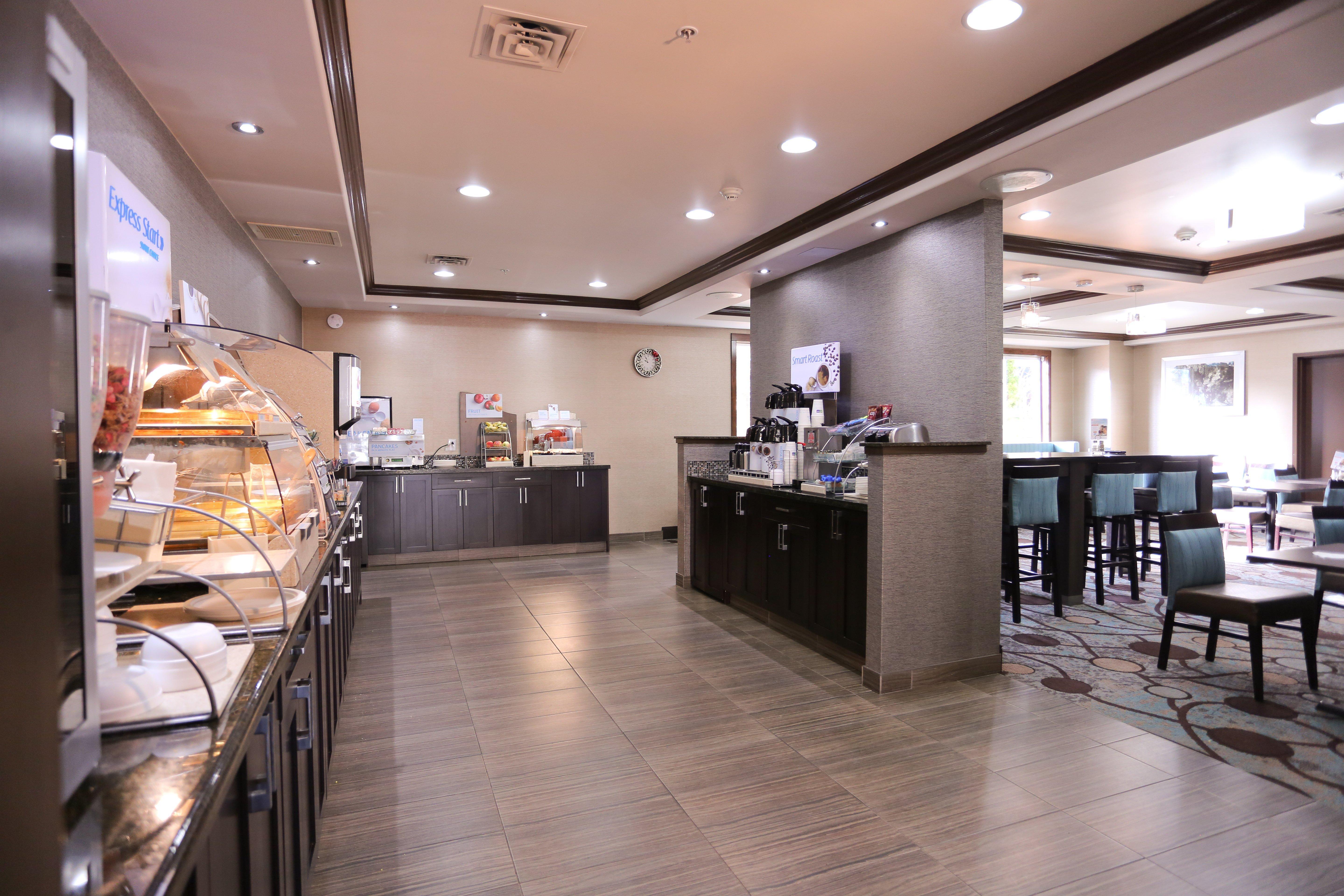 Holiday Inn Express Hotel & Suites Vernon By Ihg Exterior foto