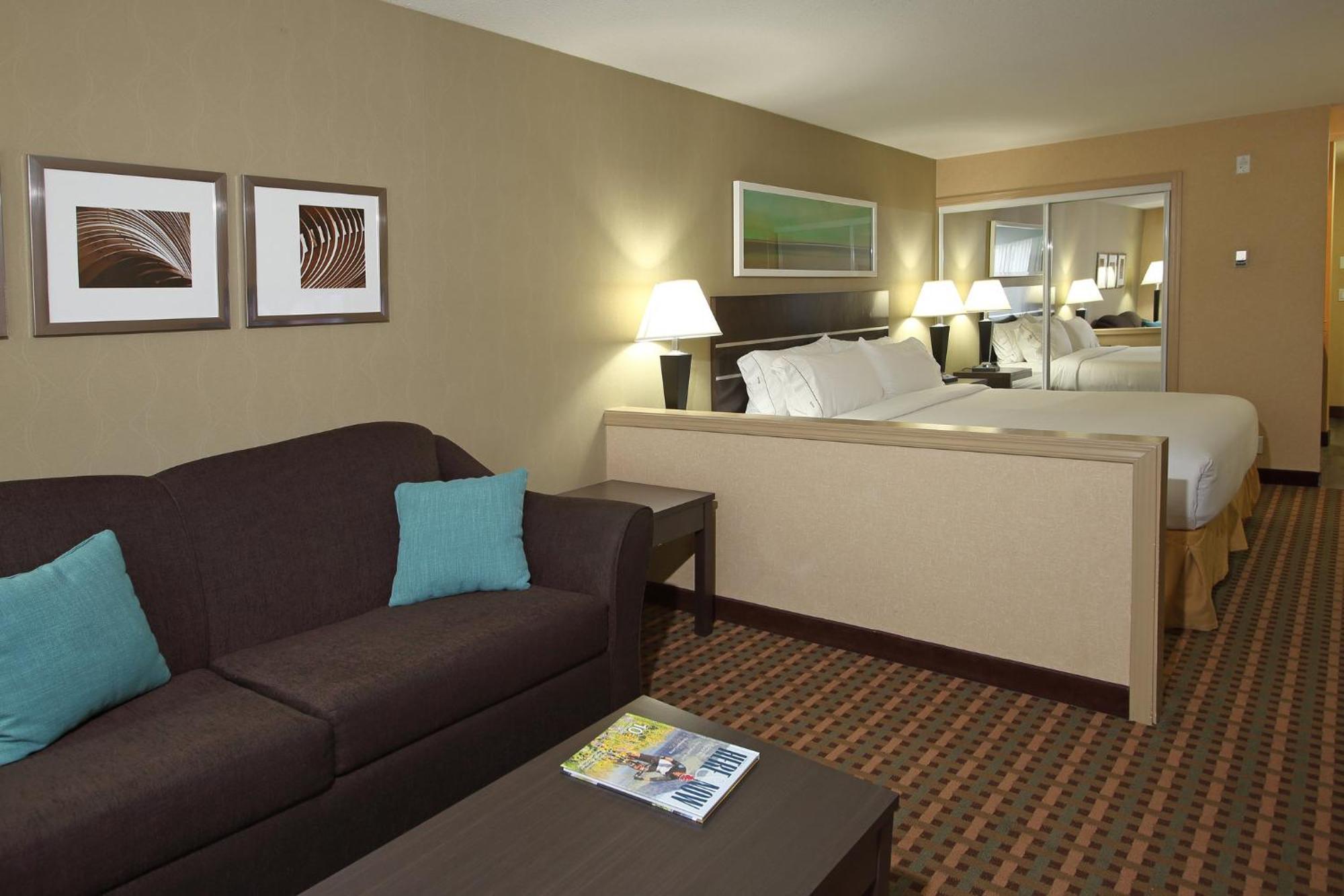 Holiday Inn Express Hotel & Suites Vernon By Ihg Exterior foto